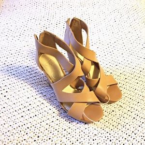 Jessica Simpson Wedges